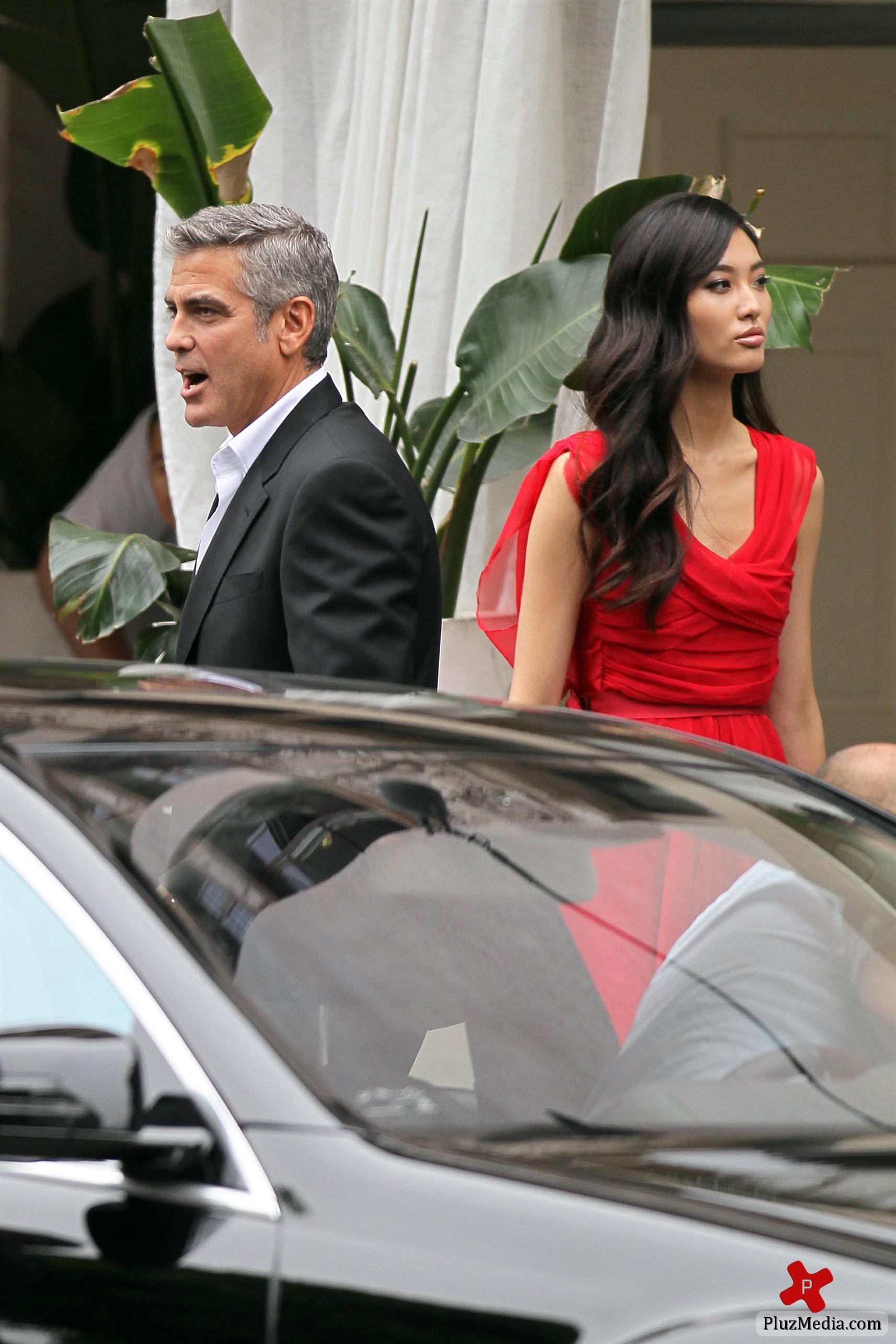 George Clooney on the set of a Mercedes Benz E300 L advert photos | Picture 78327